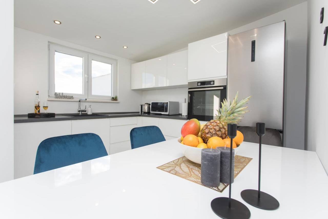 Apartment Gold Podstrana Ngoại thất bức ảnh